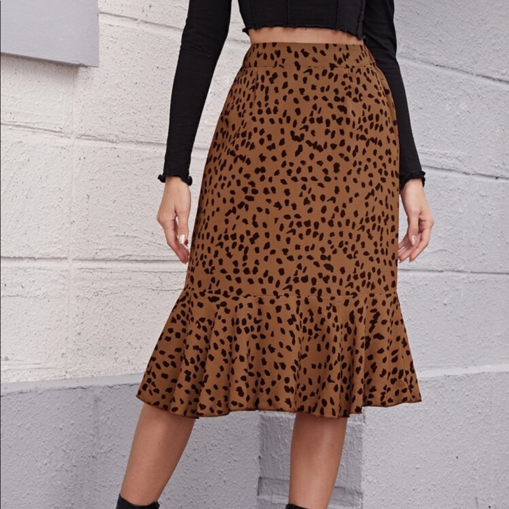 NWOT Fall/Winter MIDI Skirt